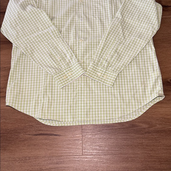 Banana Republic Men's Classic Plaid Button Up Shirt. Size L - Picture 3 of 7